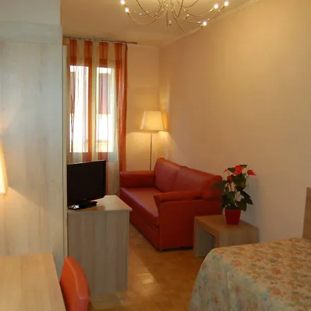 Al Santo Hotell 3*